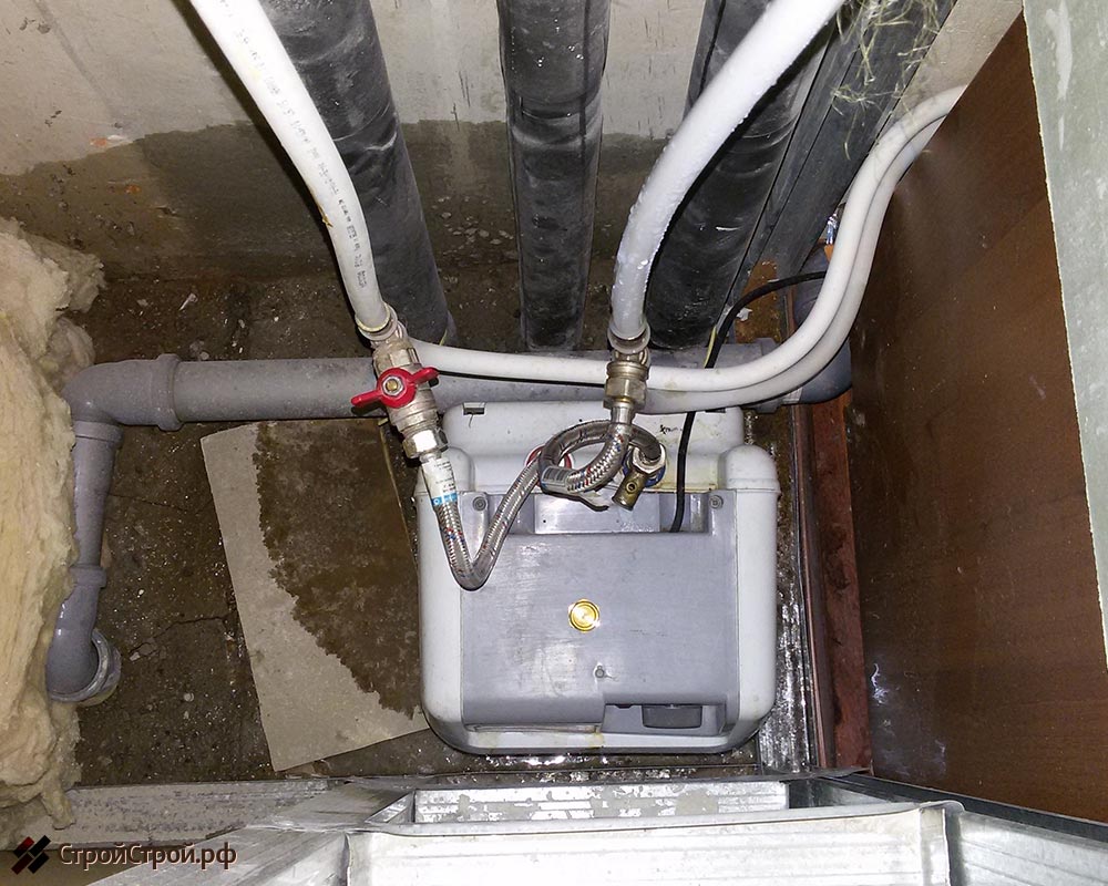 Протечка водонагревательного бака на кухне